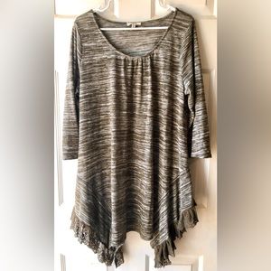 Hayden LA Olive Green White Marled Lace Trim Asymmetric Long Sweater Knit Top XL